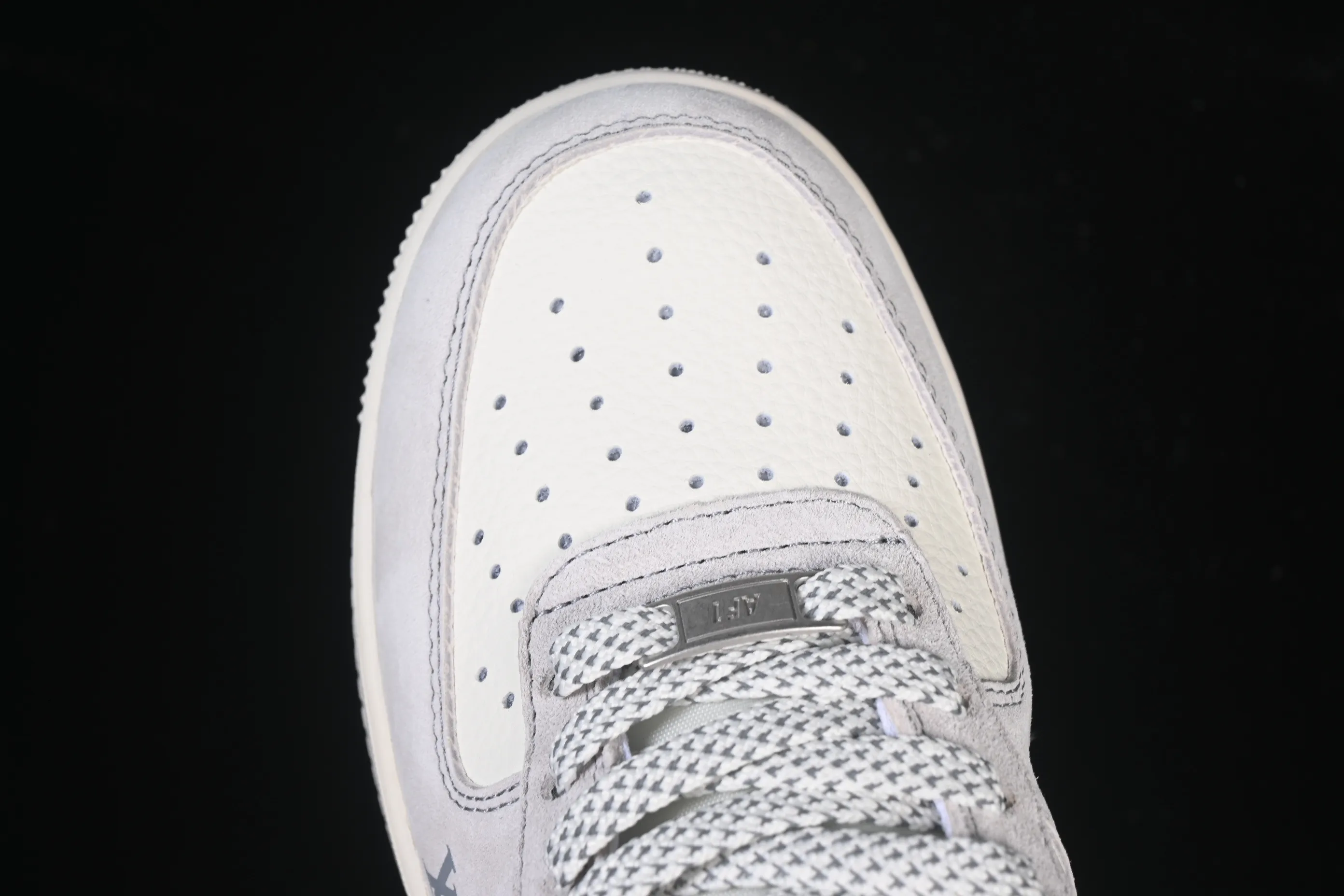 All categories Nk Air Force 1 Air Force series Nk Air Force 1 Low Air Force low-top Nike Air Force 1'07 Low LV co-branded double gray graffiti Air Force 1 low-top casual sneakers CX5050-Y07